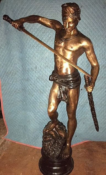 Michelangelo’s David and Antonin Mercie’s David Vainqueur: A Comparative Study of Iconic Marble and Bronze Statues in Art, History, and Modern Display