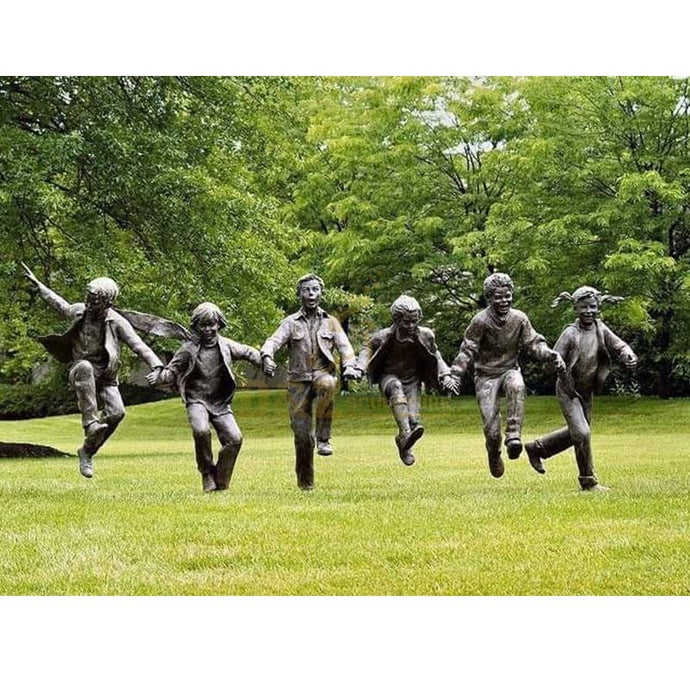Friends Forever Park Children Bronze Statue