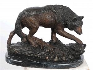 Solo Wolf Sculpture on Base