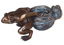 Load image into Gallery viewer, Little Frog Planter Sculpture